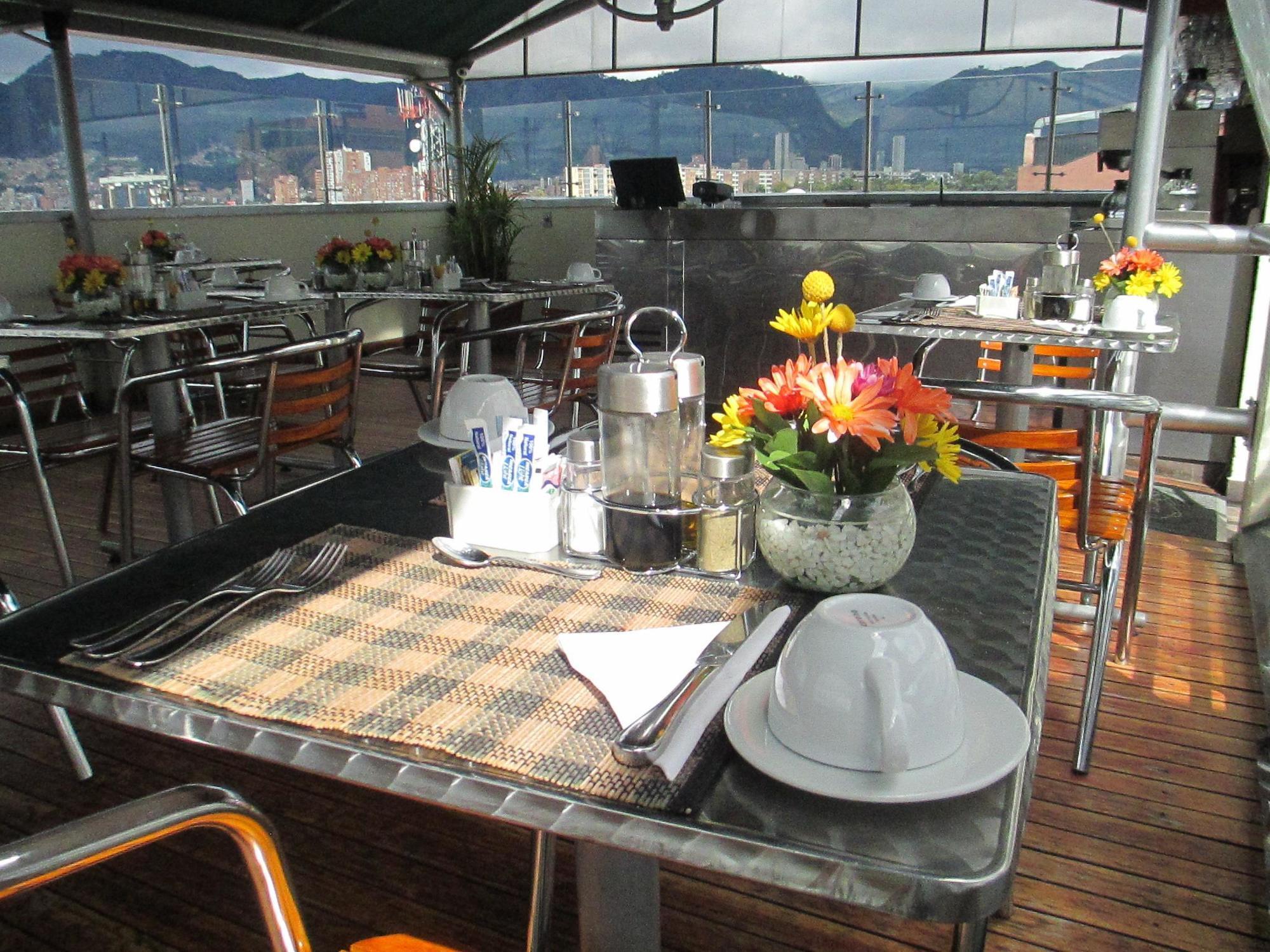 Hotel Platinum Suite Bogotá Exteriör bild